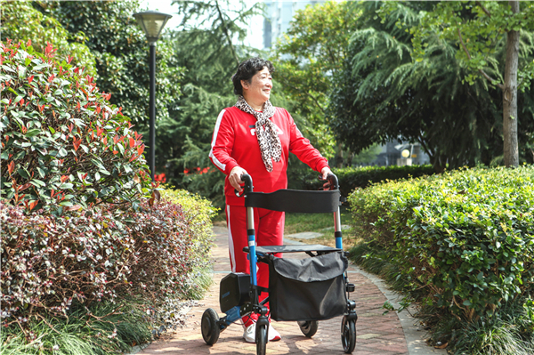行走辅助机械人_副本.jpg