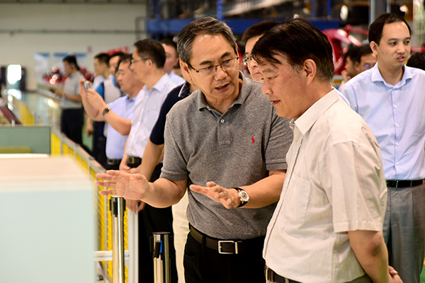 国度发改委东惫伛兴司司长周建平莅临sunbet官网公司参观调查